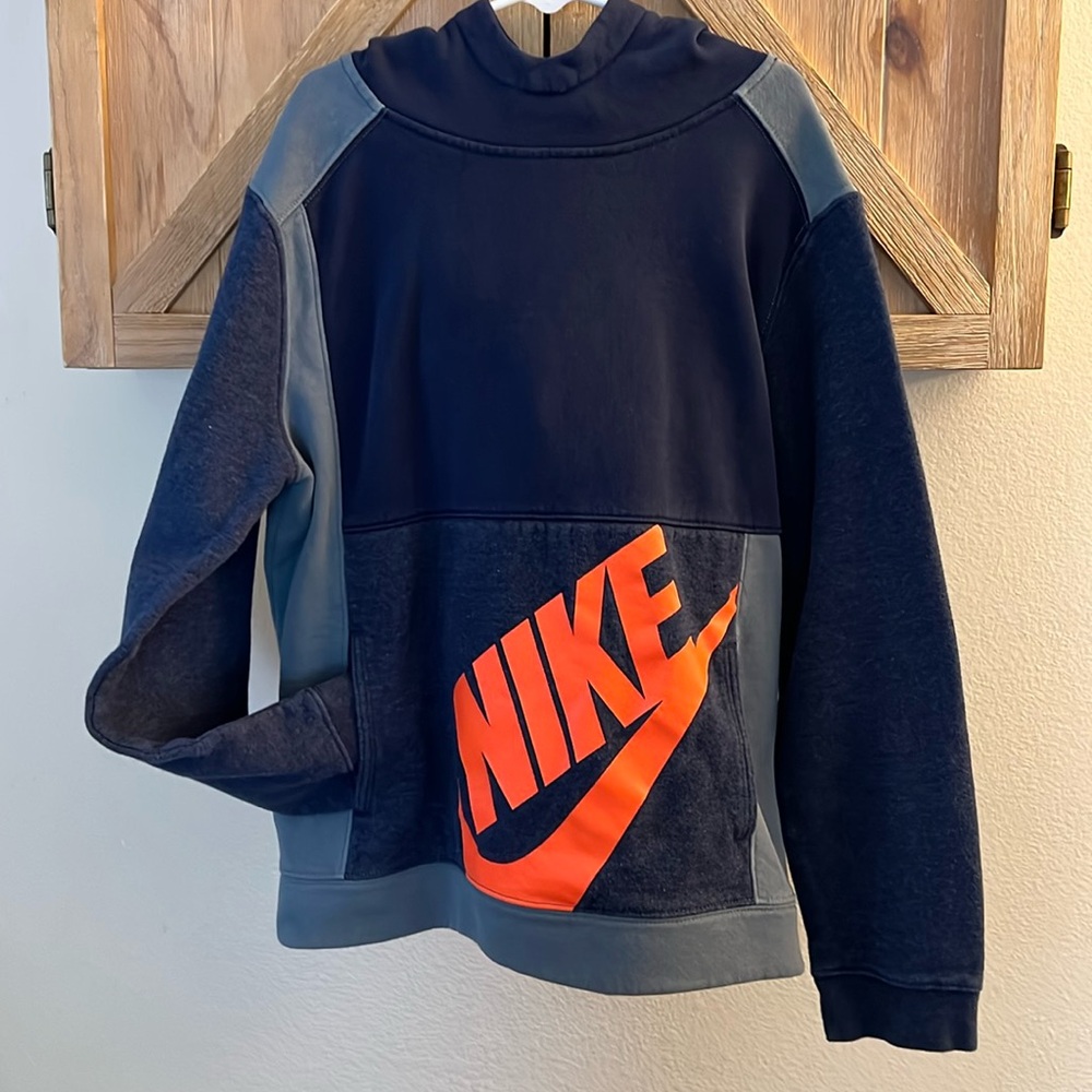 ❤️3/$25 (M) Classic Nike Hoodie Sweatshirt Warm Comfy
